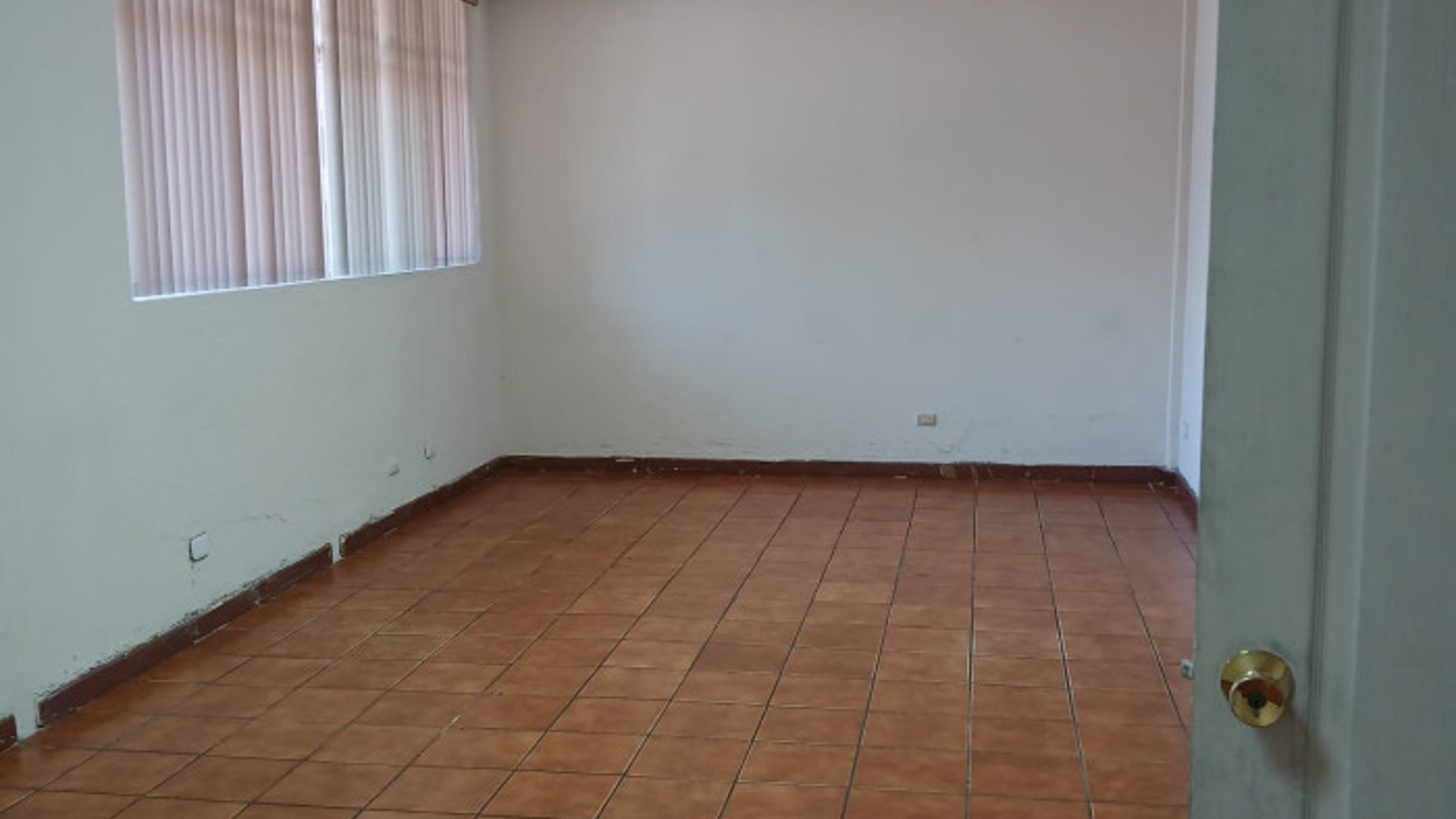 Oficina en Alquiler en Zona 10
