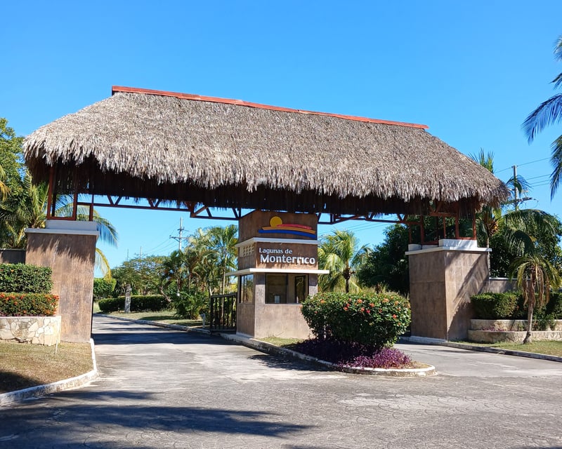 Casa en Venta en Lagunas de Monterrico, Santa Rosa