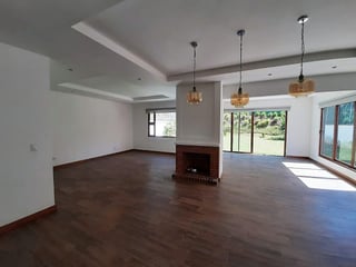 Casa con habitacion de servicio y jardin en KM 12.5 CAES Ref-5879 - 3