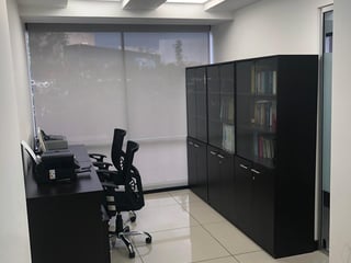Oficina en renta Design Center - 2