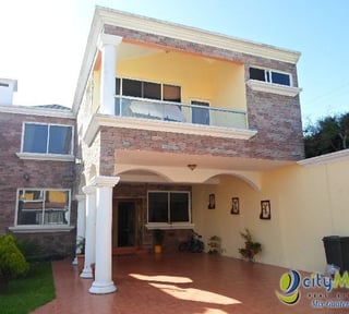 Hermosa Casa en Venta en Carretera a El Salvador