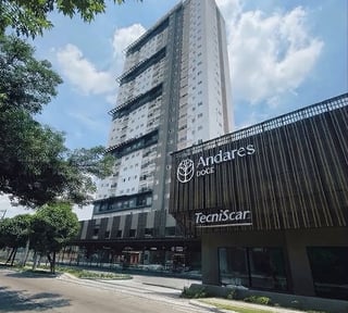 Venta de Apartamento en zona 12 Andares Doce de 3 dormitorios, nivel alto