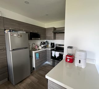 Apartamento con vista hacia los volcanes en KM 14.1 CAES Ref-5881