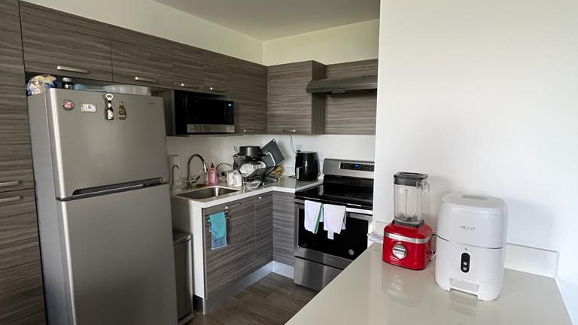 Apartamento con vista hacia los volcanes en KM 14.1 CAES Ref-5881