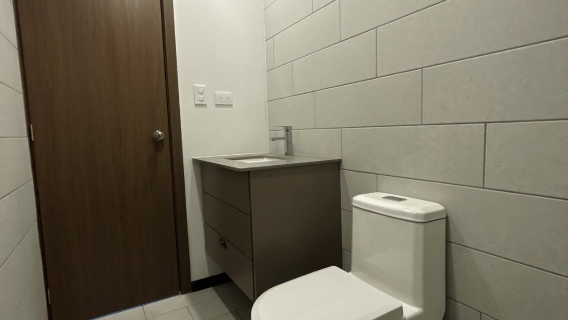 Apartamento de 1 dormitorio para estrenar en zona 10 - Miniatura 6