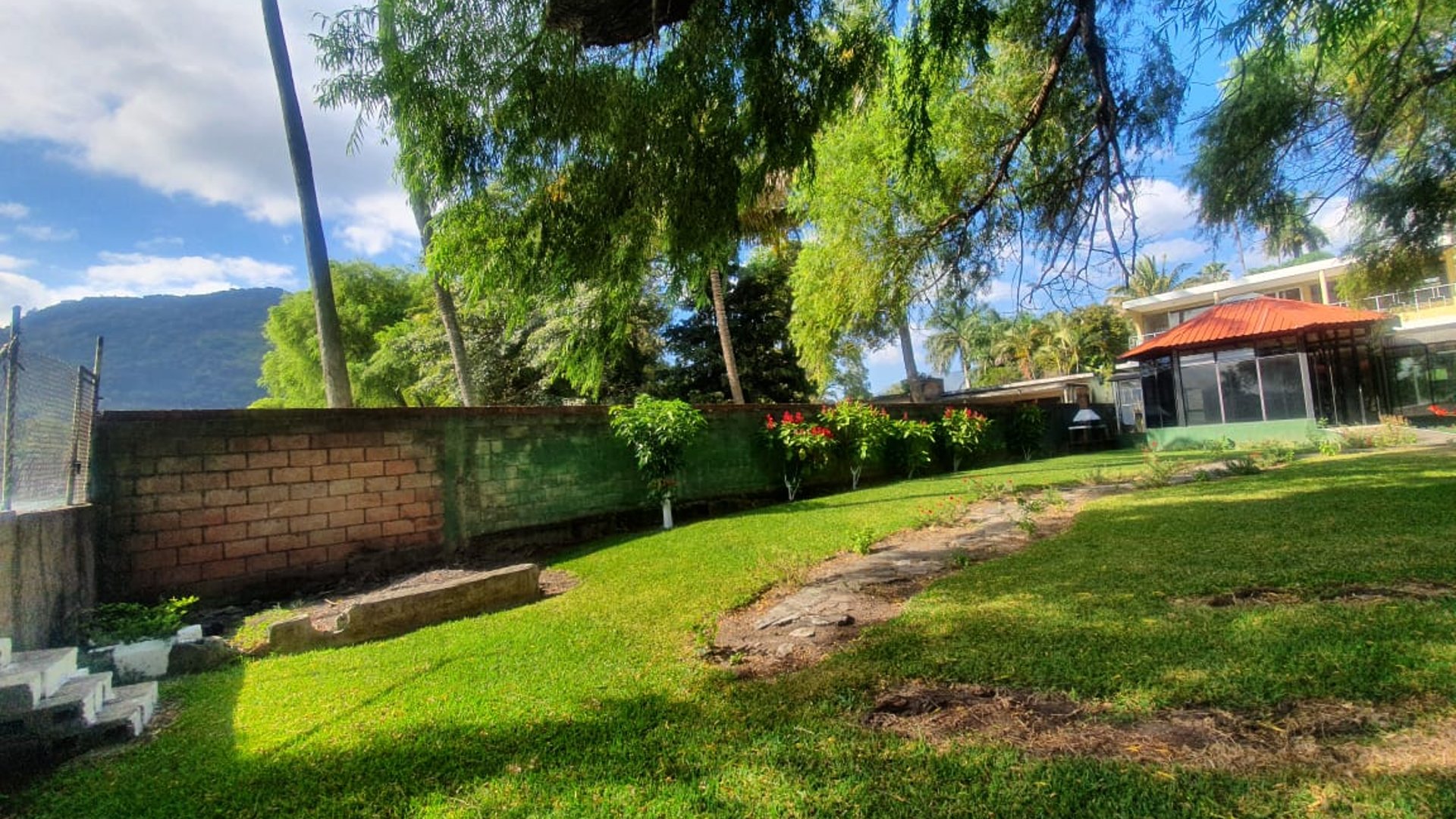 Casa a orilla del lago en venta, Amatitlan - Miniatura 5