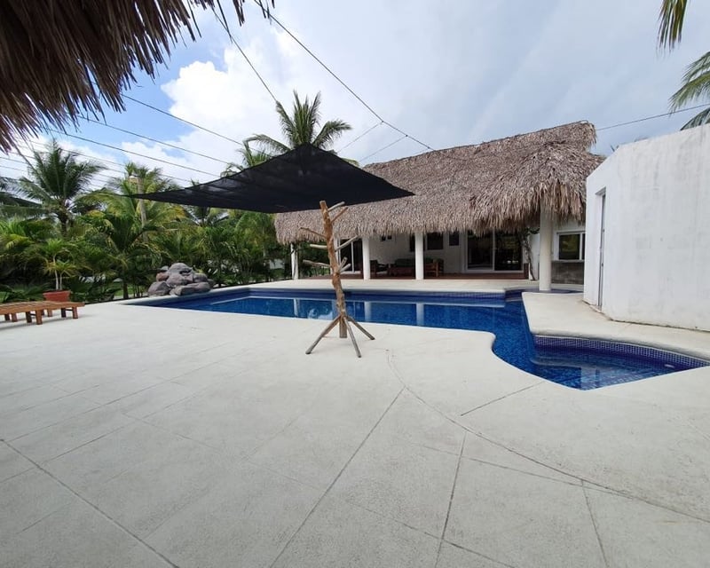 CASA VACACIONAL EN RENTA EN MONTERRICO VILLA 4