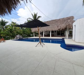 CASA VACACIONAL EN RENTA EN MONTERRICO VILLA 4