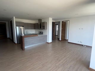 📍 APARTAMENTO EN RENTA – 2 HAB + BODEGA | LEBEN VH2 | ZONA 15 - 3