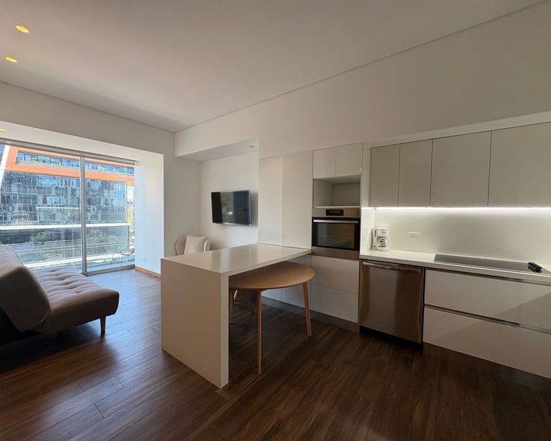 Apartamento amueblado de 2 habitaciones en alquiler, Avia zona 10