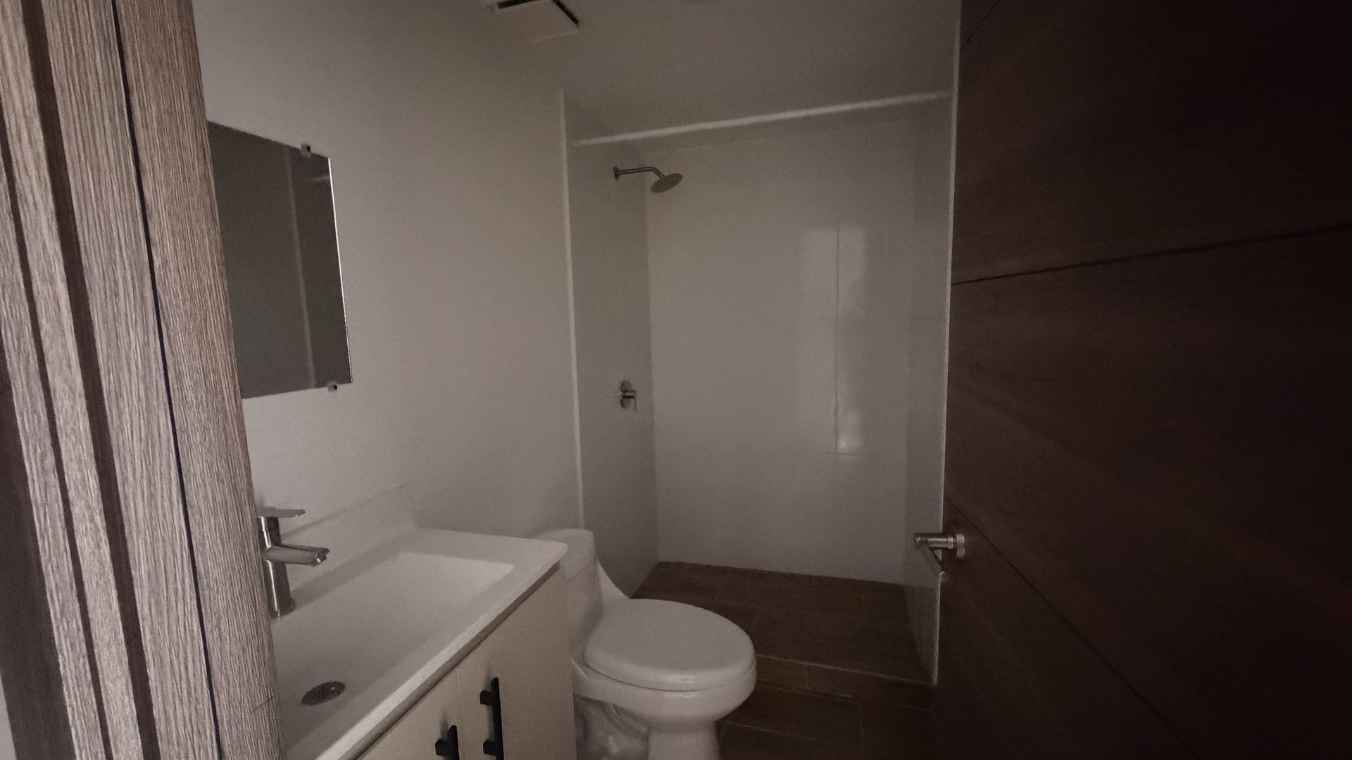Apartamento en Alquiler Edificio Modra, zona 4  - Miniatura 7