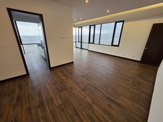 Venta de Penthouse de 4 habitaciones en zona 10 Ref-5053 - 4
