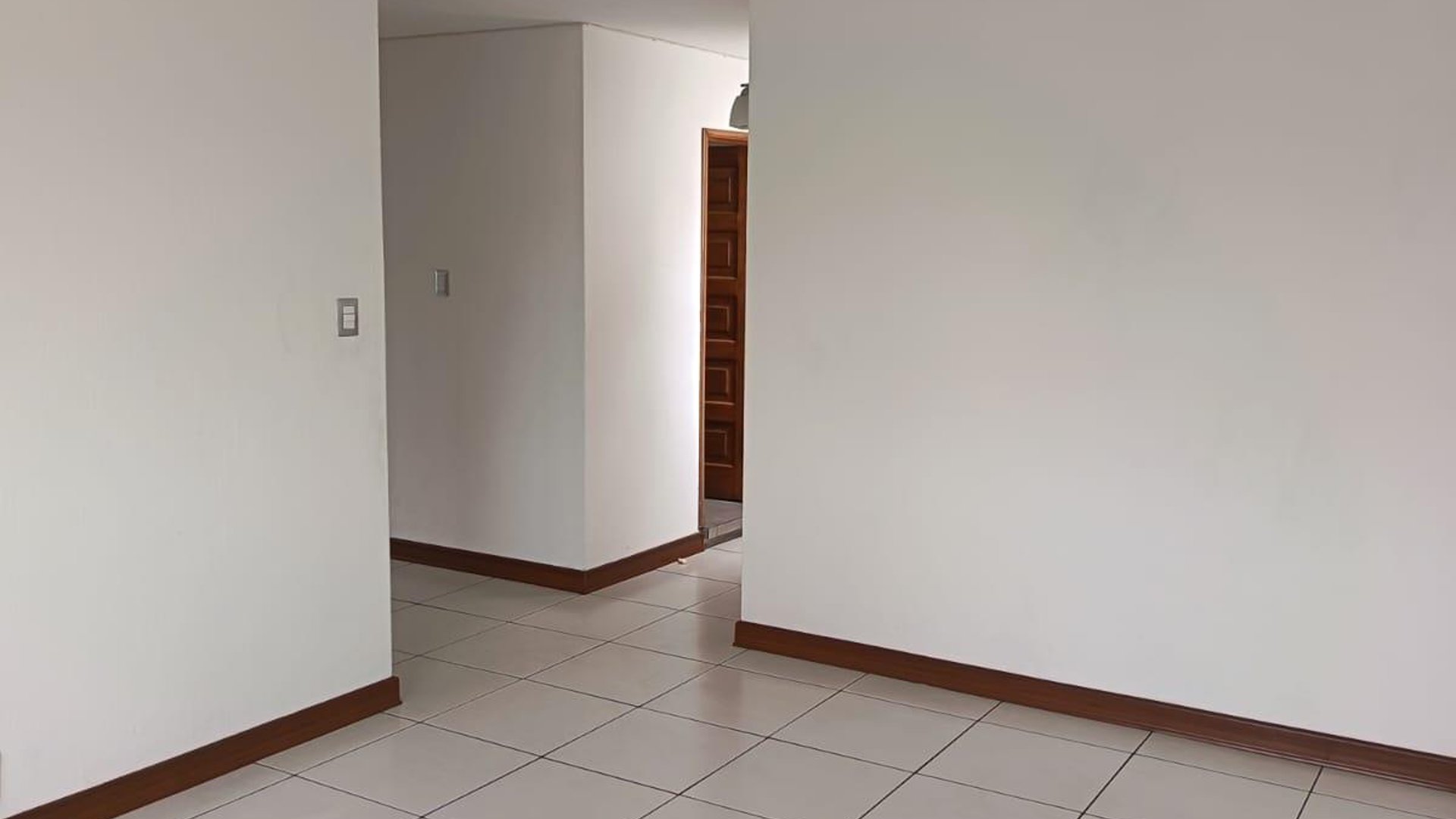 Casa en Renta zona 10 / 20 calle - Miniatura 13