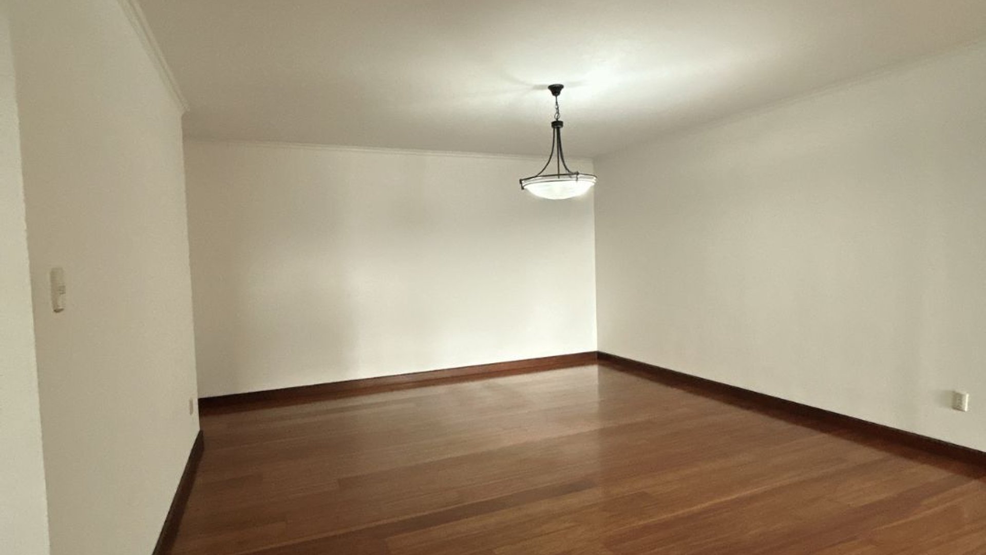 Apartamento en renta de 3 Dormitorios en zona 14 - Miniatura 2