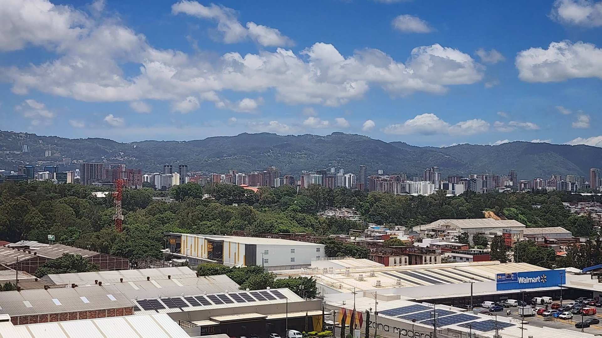 Apartamento amplio en alquiler ARMONIA, Zona 12 - Miniatura 5