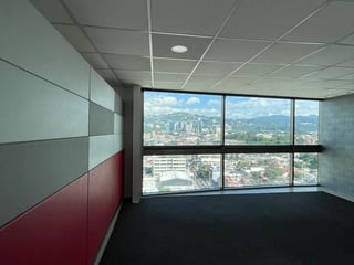 TORINO 1 / Oficina en Renta / Venta ,zona 10 - 3