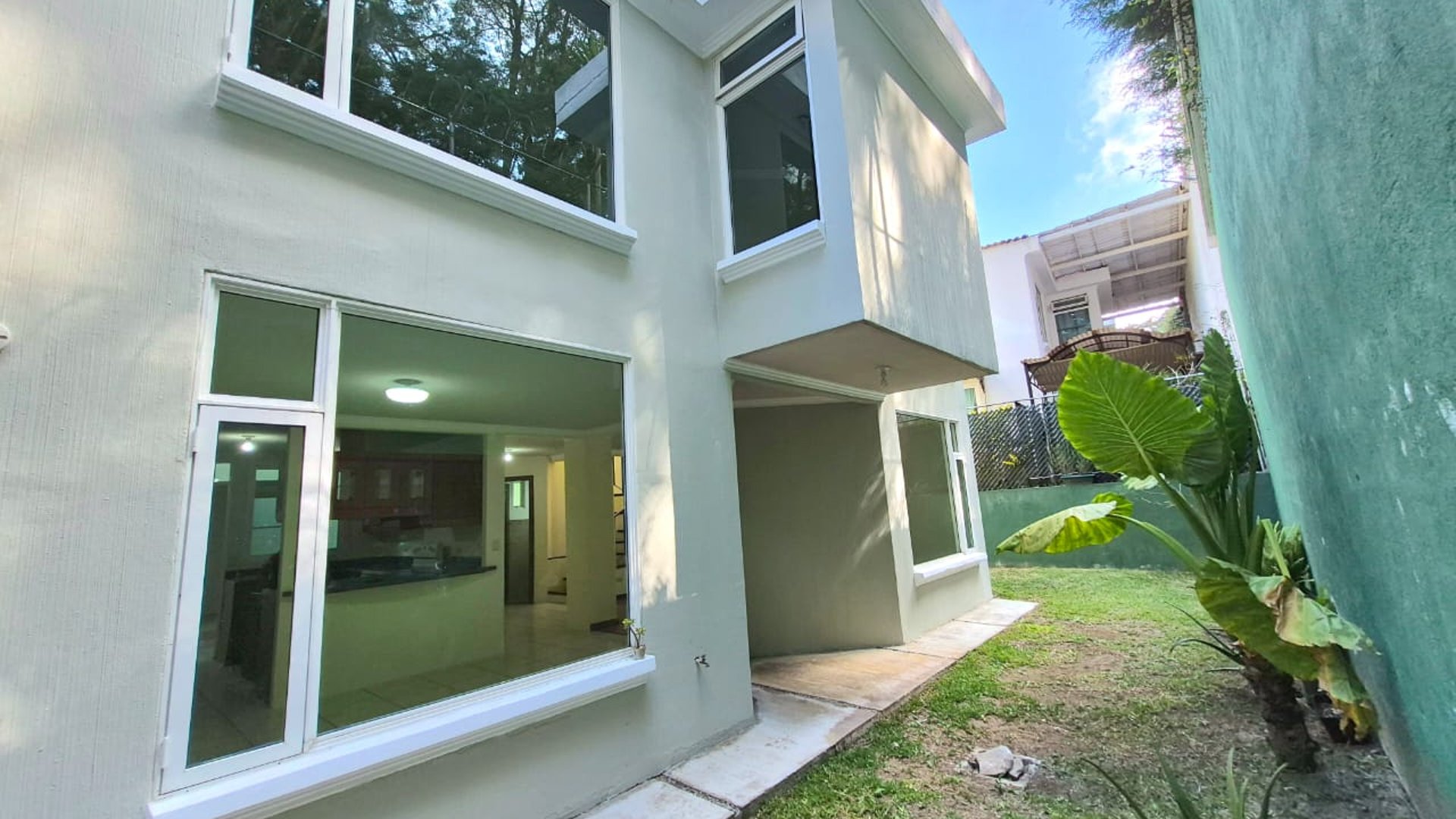 RENTA Casa Condominio Paseo Santa Luz Km. 21.5 a San José Pínula 