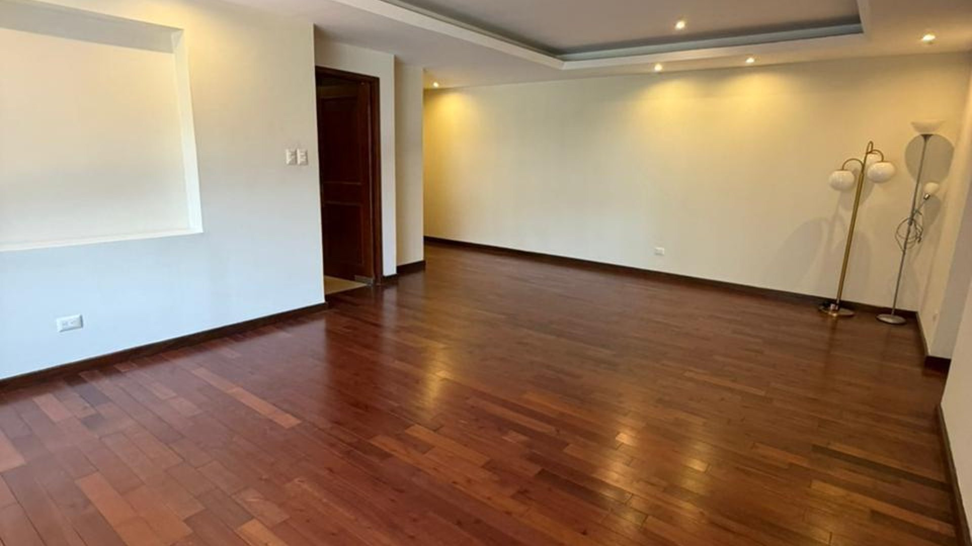 Apartamento en Renta zona 10 / Tiffany II - Miniatura 3