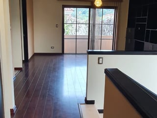 EN VENTA LINDA CASA ZONA 16 VILLAS SUIZA VH4 - 5