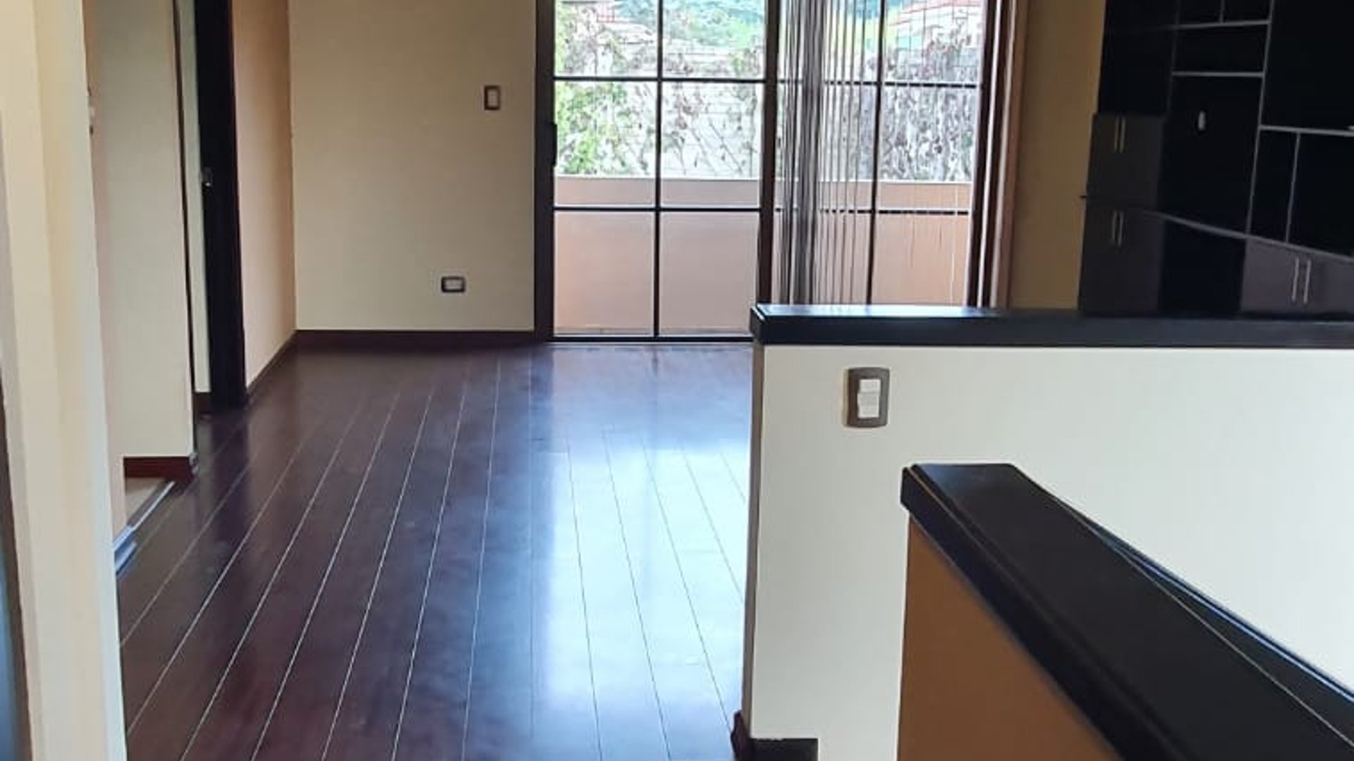 EN VENTA LINDA CASA ZONA 16 VILLAS SUIZA VH4 - Miniatura 5