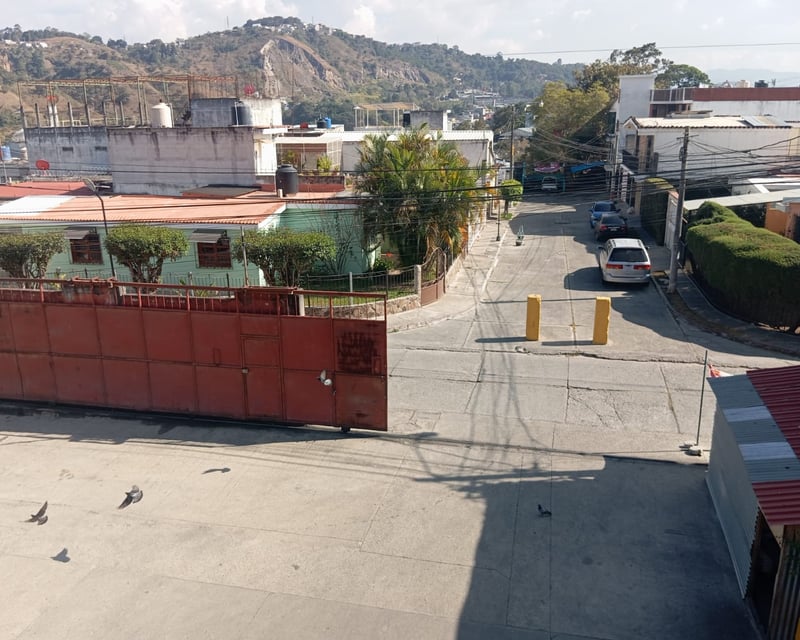 OPORTUNIDAD -VENDO BODEGA EN ZONA 6 -