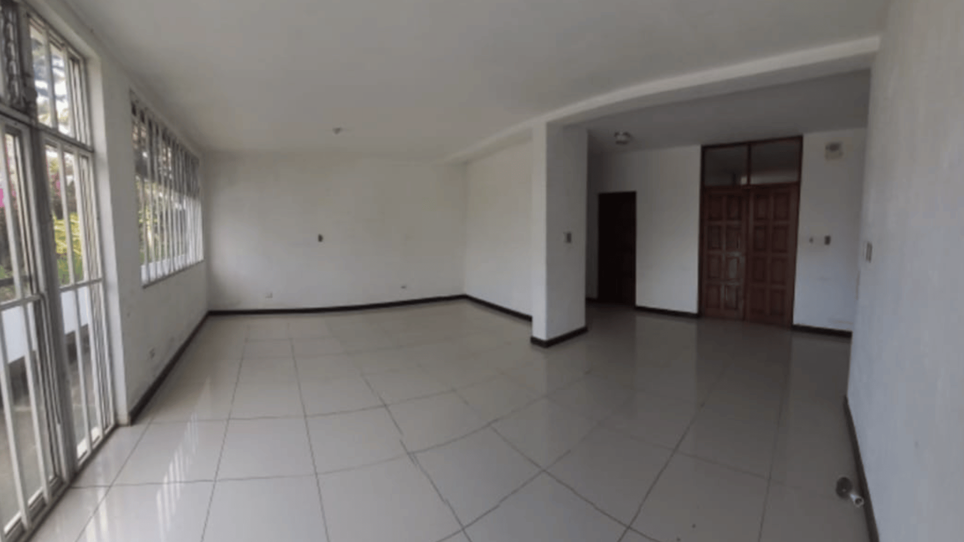 CASA COMERCIAL EN RENTA EN CARRETERA EL SALVADOR - Miniatura 5