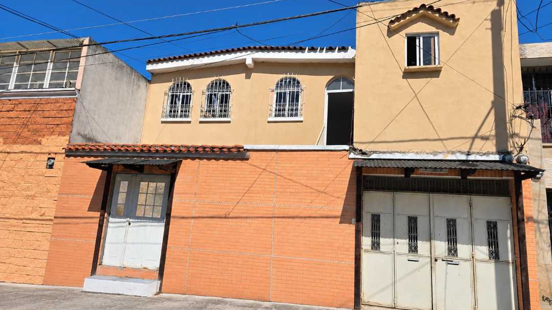 CASA EN VENTA EN ZONA 7, TIKAL 1