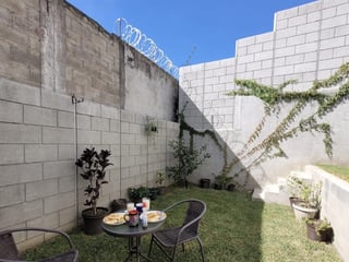 Casa Sola en Renta en Zona 10, Mixco, Guatemala - 4