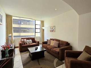 Apartamento amueblado y equipado en RENTA en la Zona 10 - 2