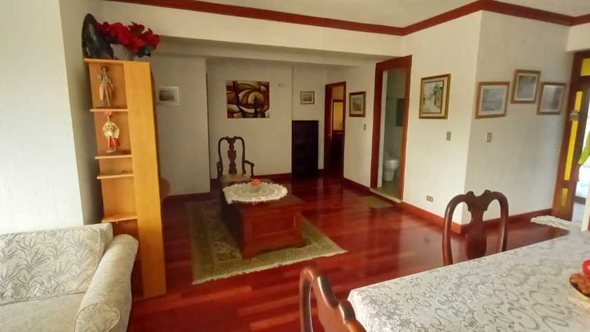 Alquilo Apartamento amoblado en zona 9