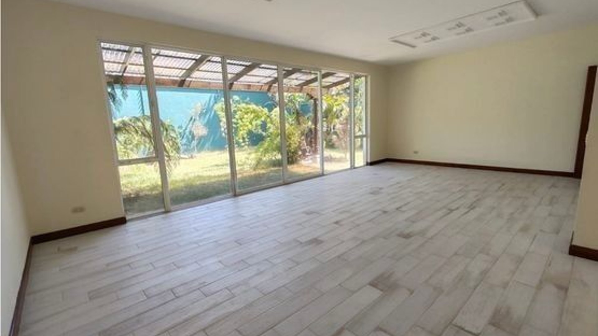 Casa en Venta en Portal del Bosque 2, Km. 22 CES