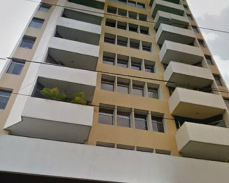 Vendo 2 locales para inversión Primer nivel | Edificio Avenida, Z 10