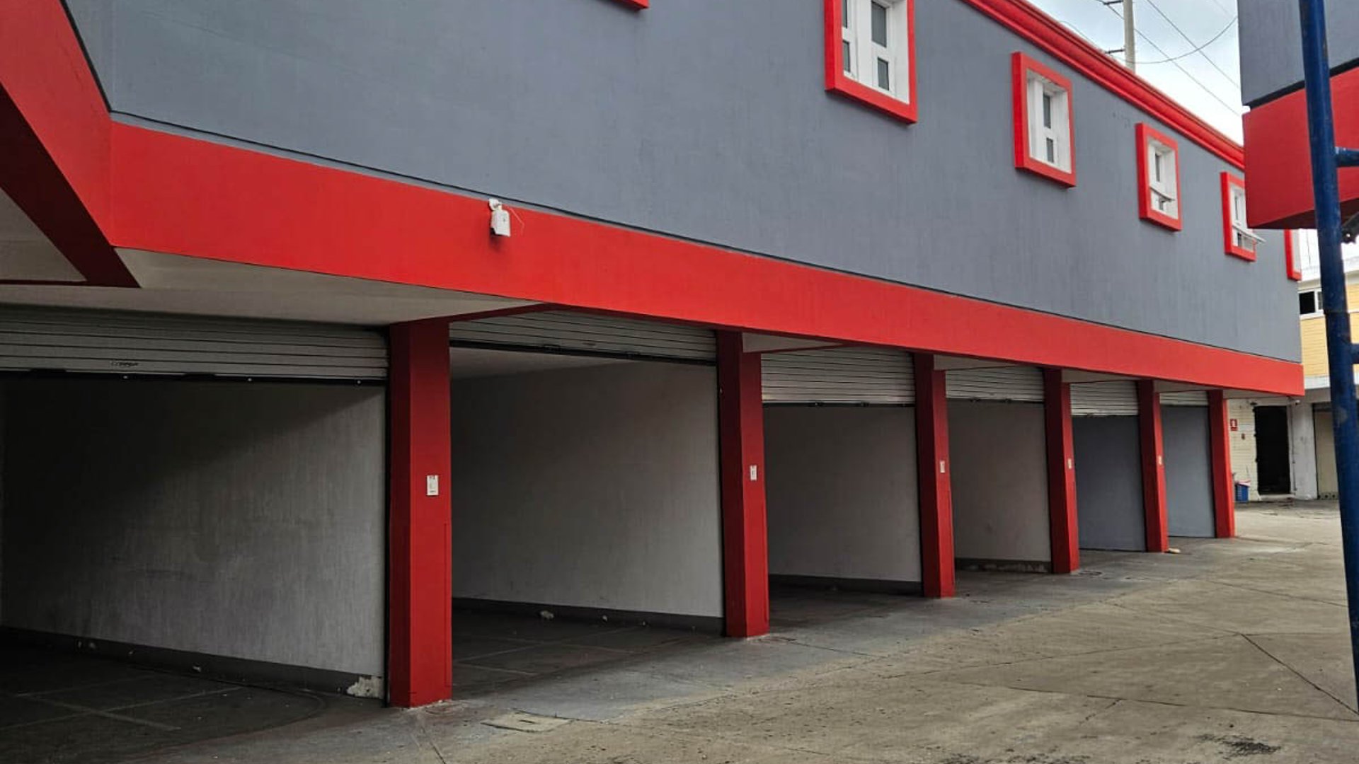 OFIBODEGAS EN RENTA EN CALZADA ROOSEVELT - Miniatura 4