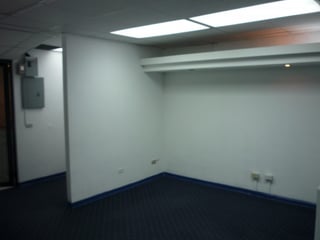 En alquiler oficina en zona 10 Guatemala - Image 2