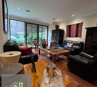 Apartamento con jardín en VENTA para inversión  z.14