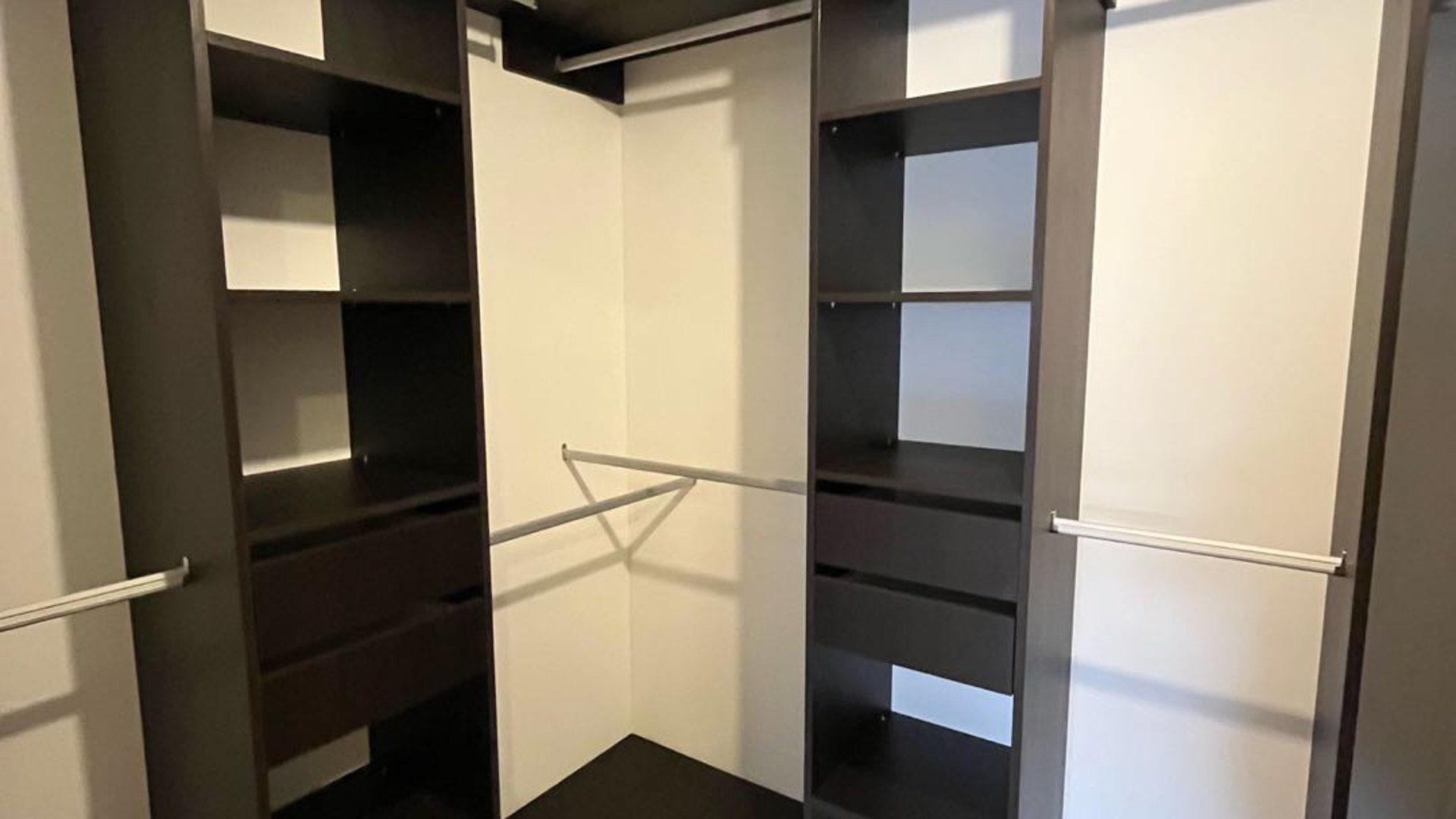 Apartamento de 3 habitaciones en alquiler, Alena zona 15 - Miniatura 10