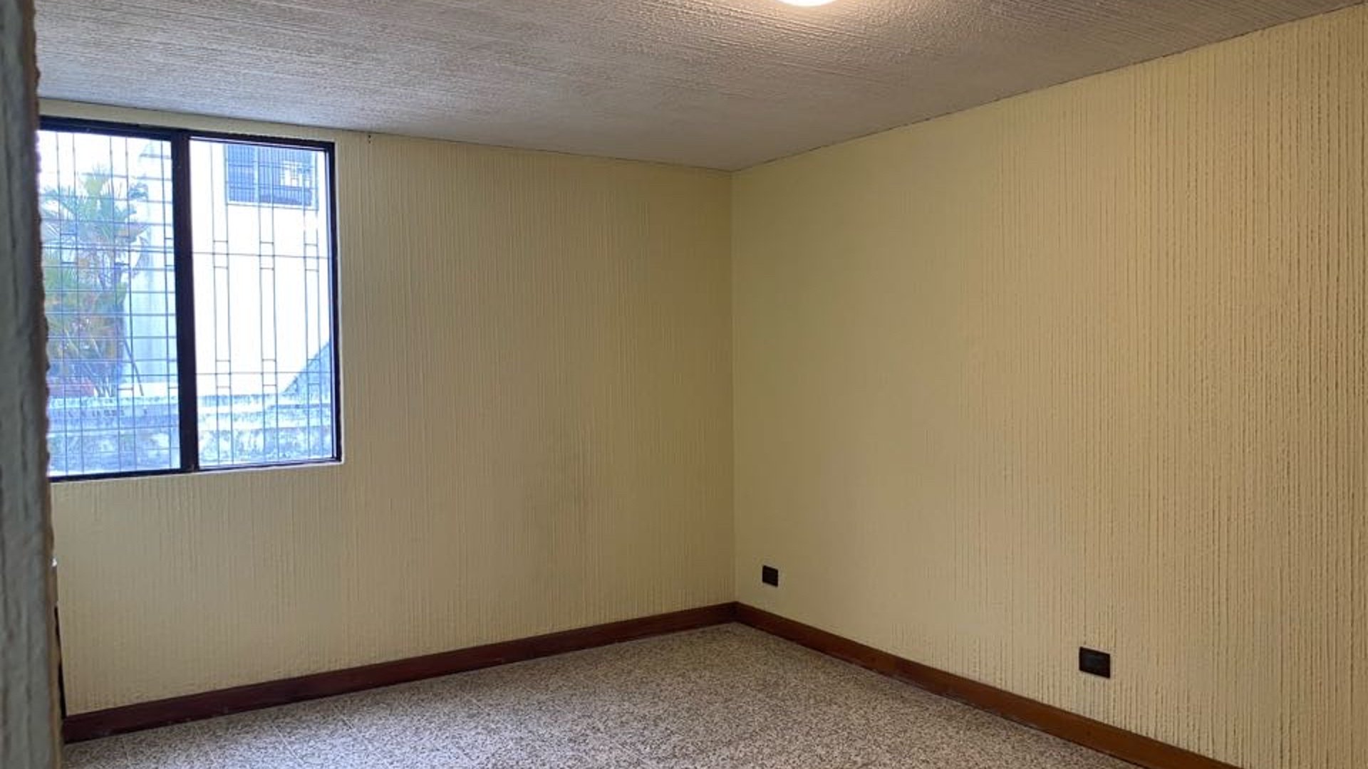 Casa en Renta en 20 Calle Zona 10 - Miniatura 8