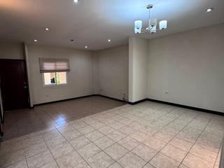 📍 CASA EN VENTA – 4 HAB | BOSQUES DE ARRAZOLA | KM. 18.5 CAES - 3