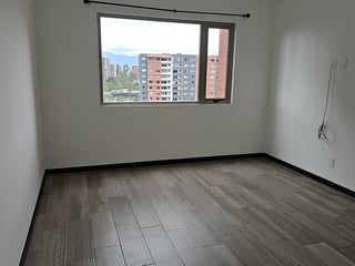 Apartamento en venta con balcon y 2 habitaciones zona 14 Ref-5104 - 2