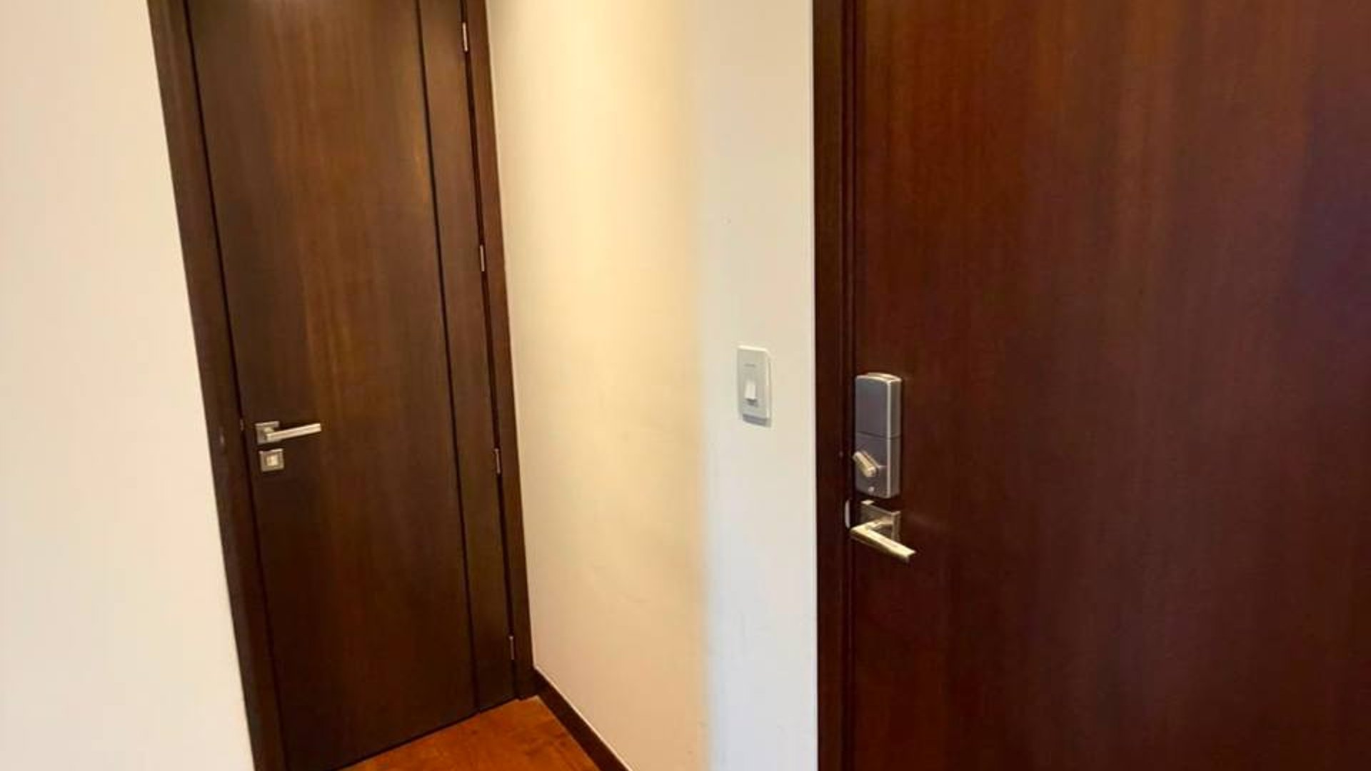 Apartamento en renta en Edificio Vasanta zona 10 - Miniatura 5