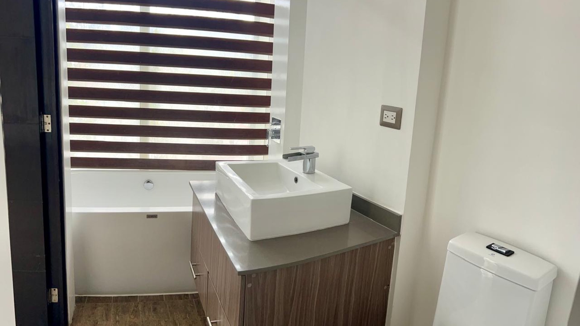 Apartamento en renta Km 14.5 Carretera a El Salvador - Miniatura 6