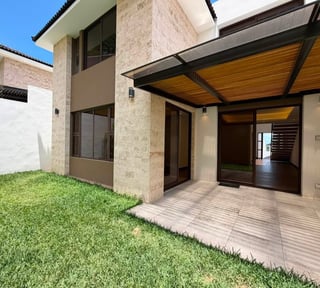 📍 CASA EN RENTA – 4 HAB + JARDÍN Y PÉRGOLA | LA RESERVA II | ZONA 16