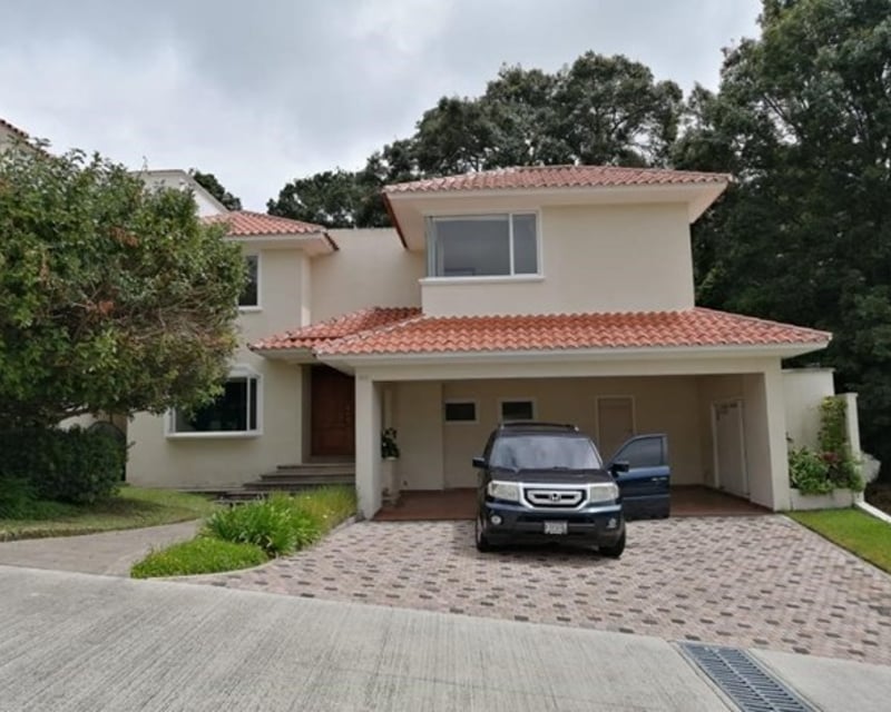 Vendo linda casa en Condominio Portal del Bosque, fraijanes