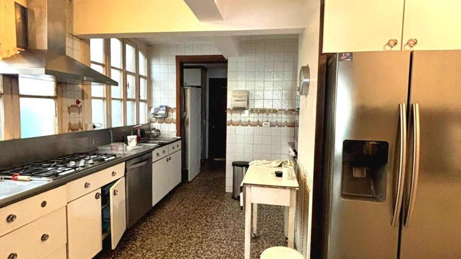 Casa en venta con jardín de 3 habitaciones en zona 14 Ref-5565