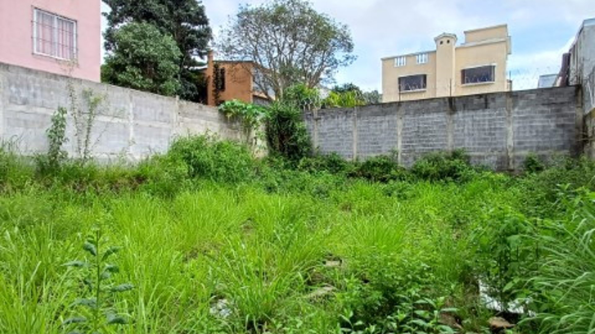 Terreno en Renta San Cristóbal, construcción iniciada