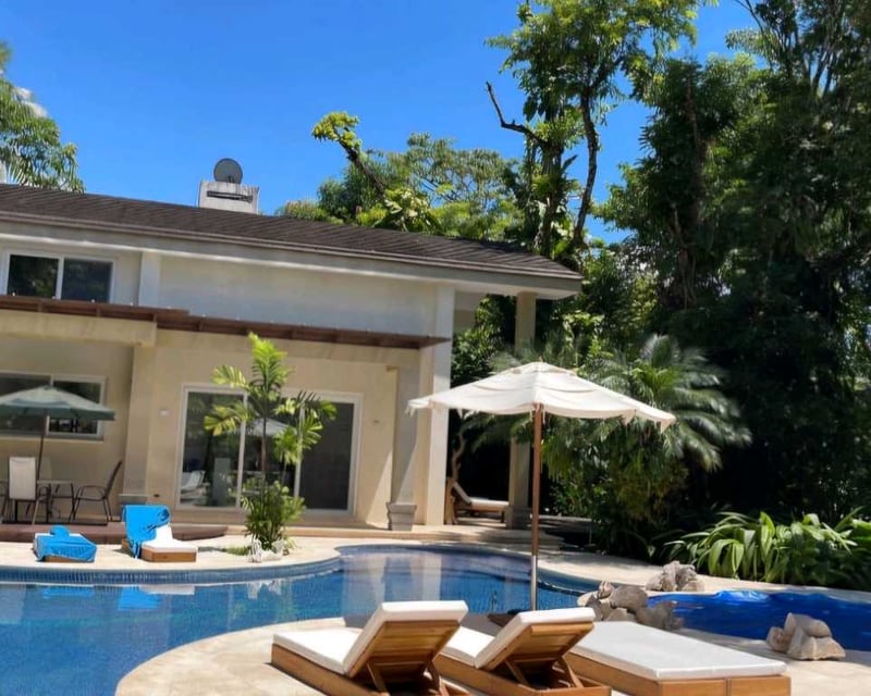 CASA + BUNGALOWS + RANCHO EN VENTA – RÍO DULCE, IZABAL