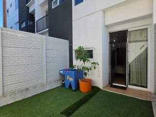 Apartamento Tipo Estudio con Jardin en venta, Zona 12 - 4