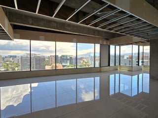 En venta oficinas en la Zona 10 Interamericas - Image 9