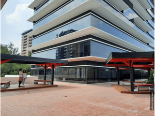Oficina en Venta – Design Center, Zona 10 | 114 m² + 2 Parqueos - 2