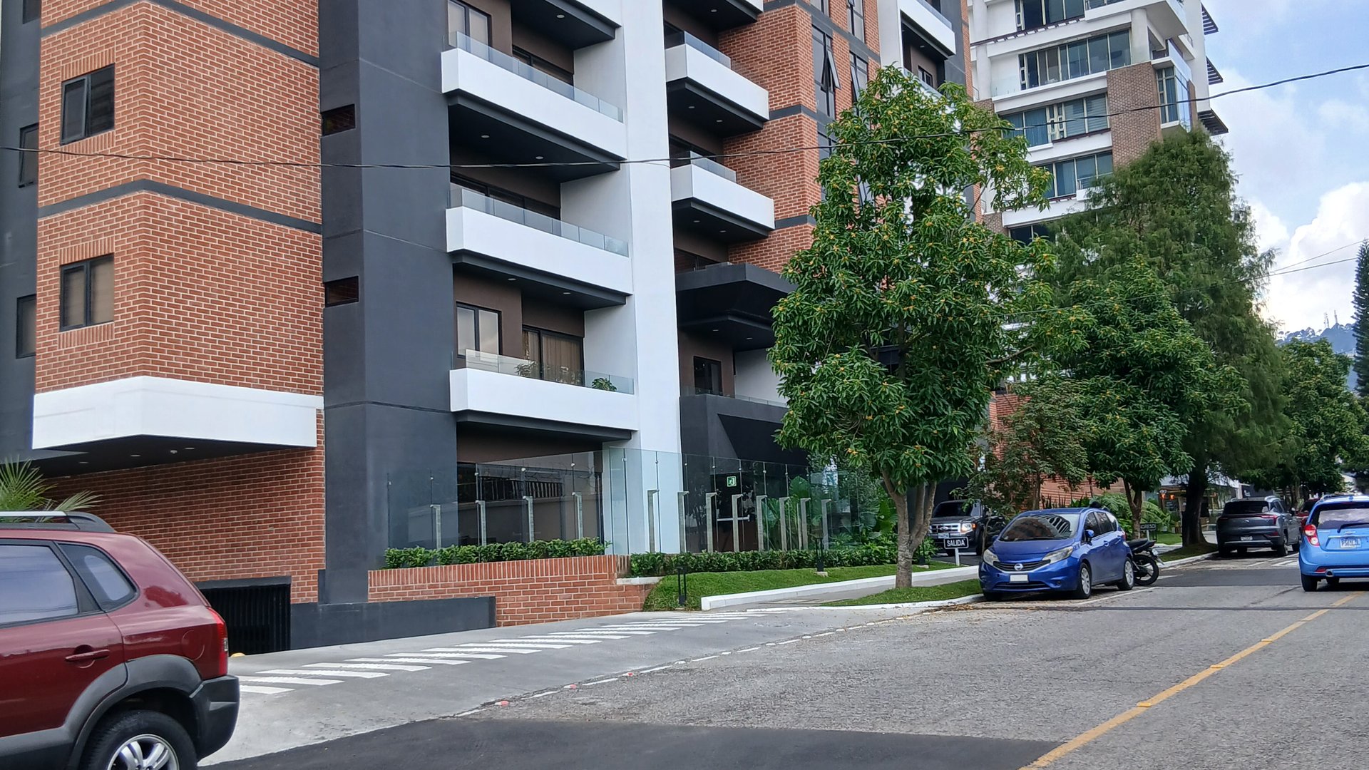 Apartamento de Lujo Zona 15 - Venta Guatemala - Image 1